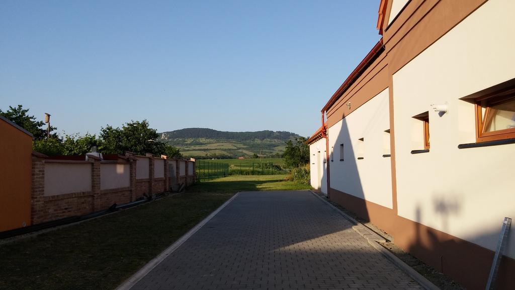 Penzion Dolni Dunajovice Exterior photo